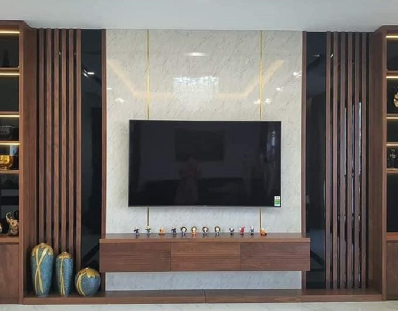 Bí quyết kết hợp tấm PVC vân đá và lam sóng cho phòng khách hiện đại